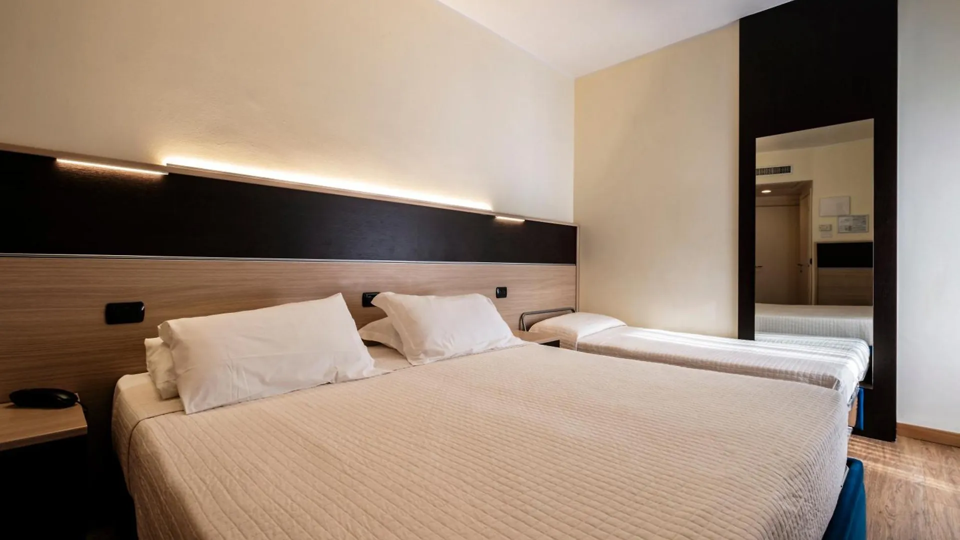 Augustus Hotel Riccione 4*,